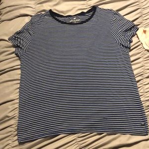 Blue black and white stripped shirt sleeve shirt